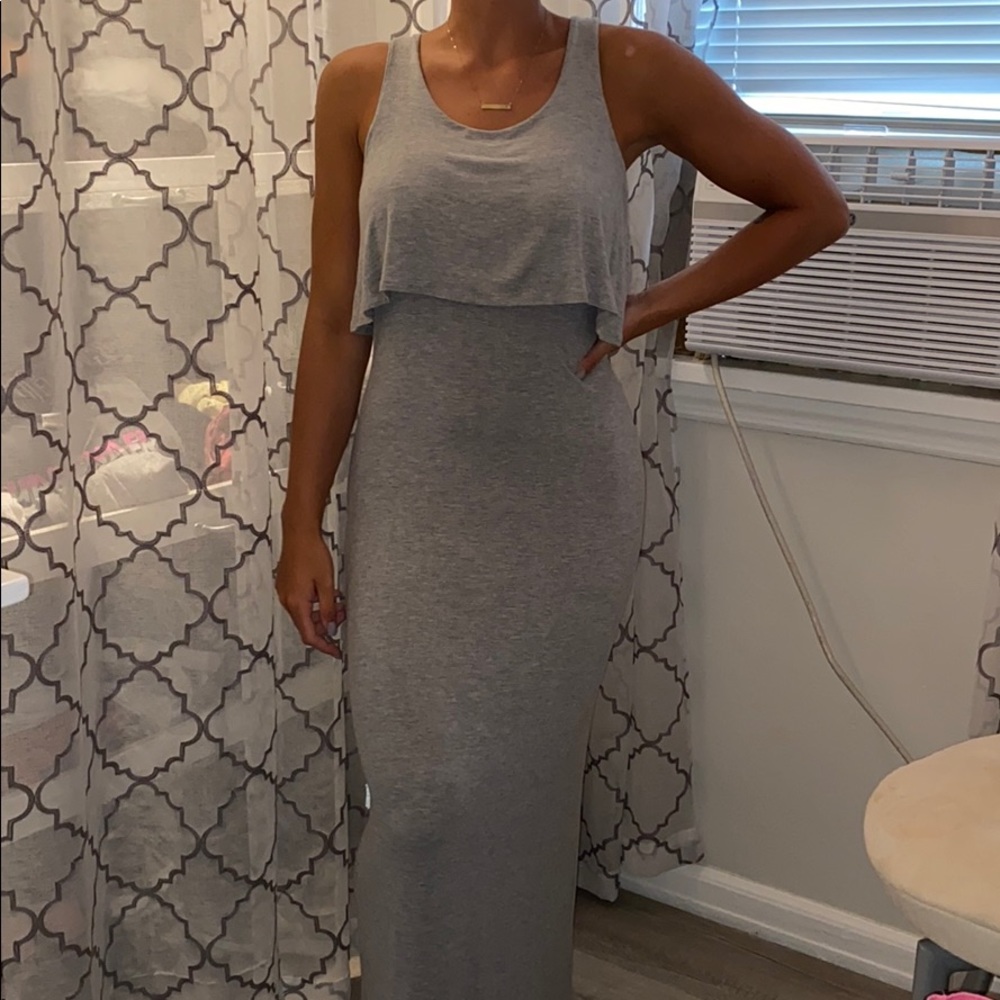 Stretchy gray maxi dress 🤍